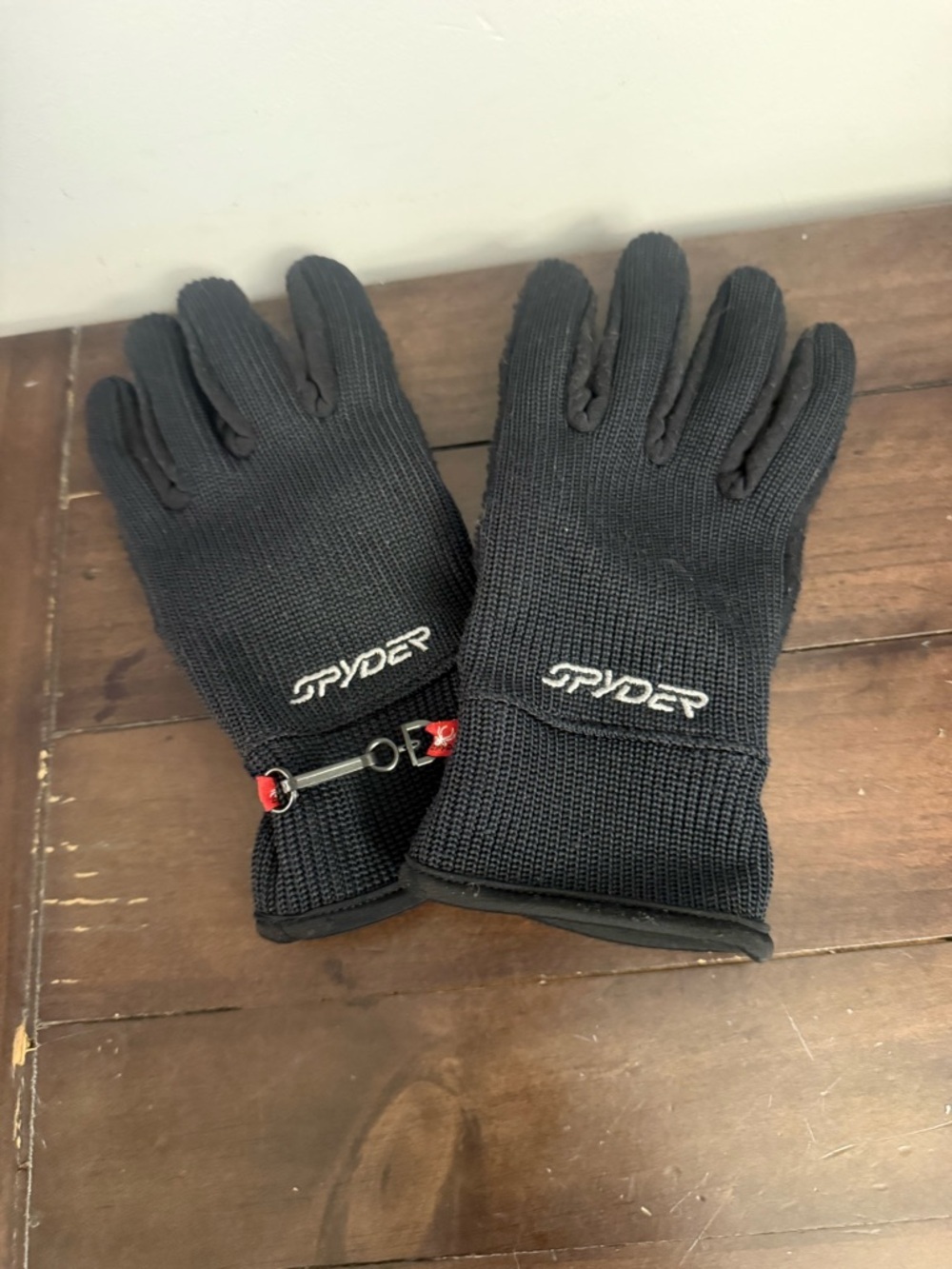Spyder Black Winter Grip Gloves Ski Snowboard Cold Weather Unisex